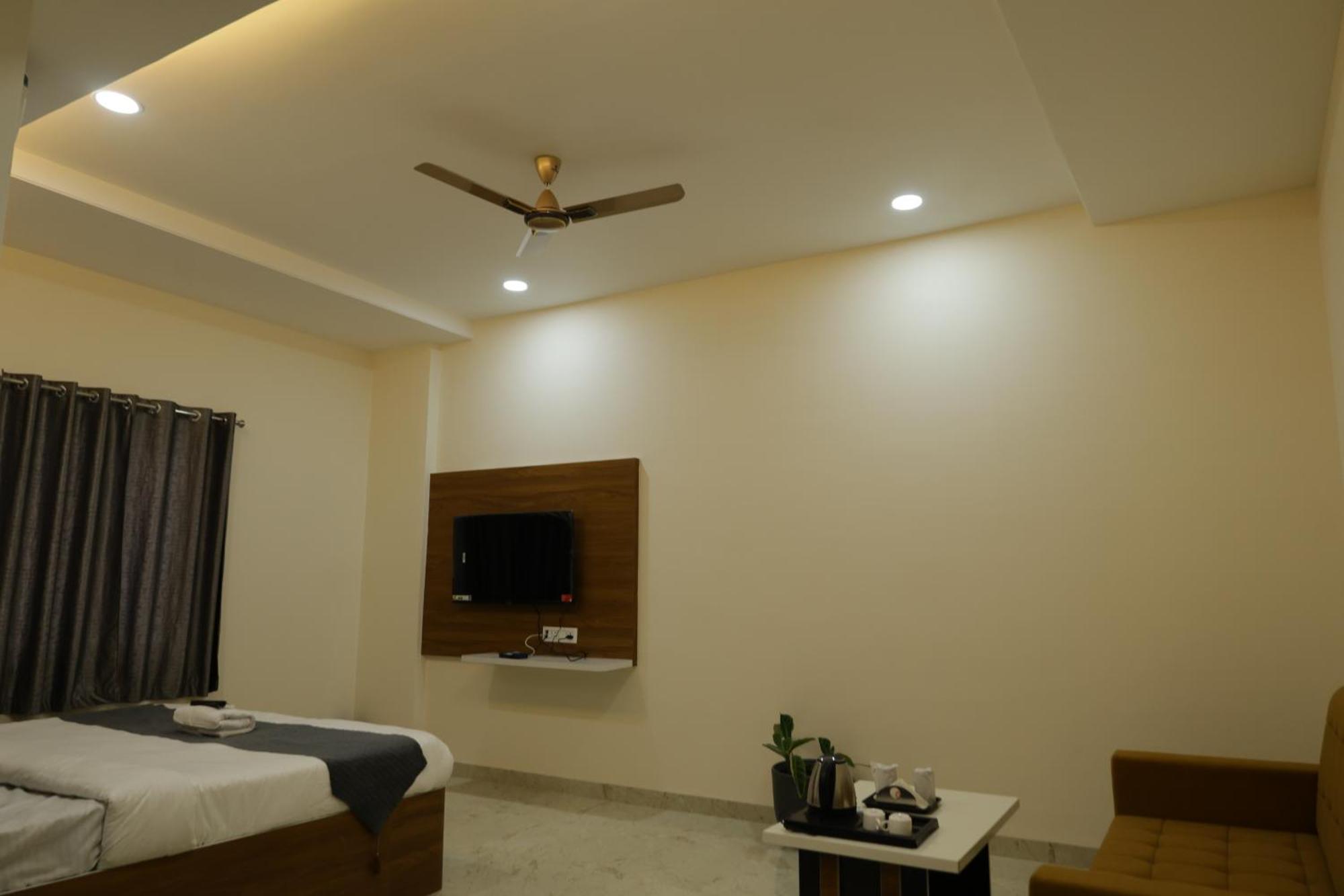 Hotel The Prime Land Hoshangabad Εξωτερικό φωτογραφία